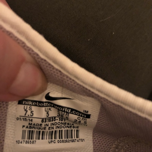 Nike canvas, pink swish 🥰 - Picture 2 of 6